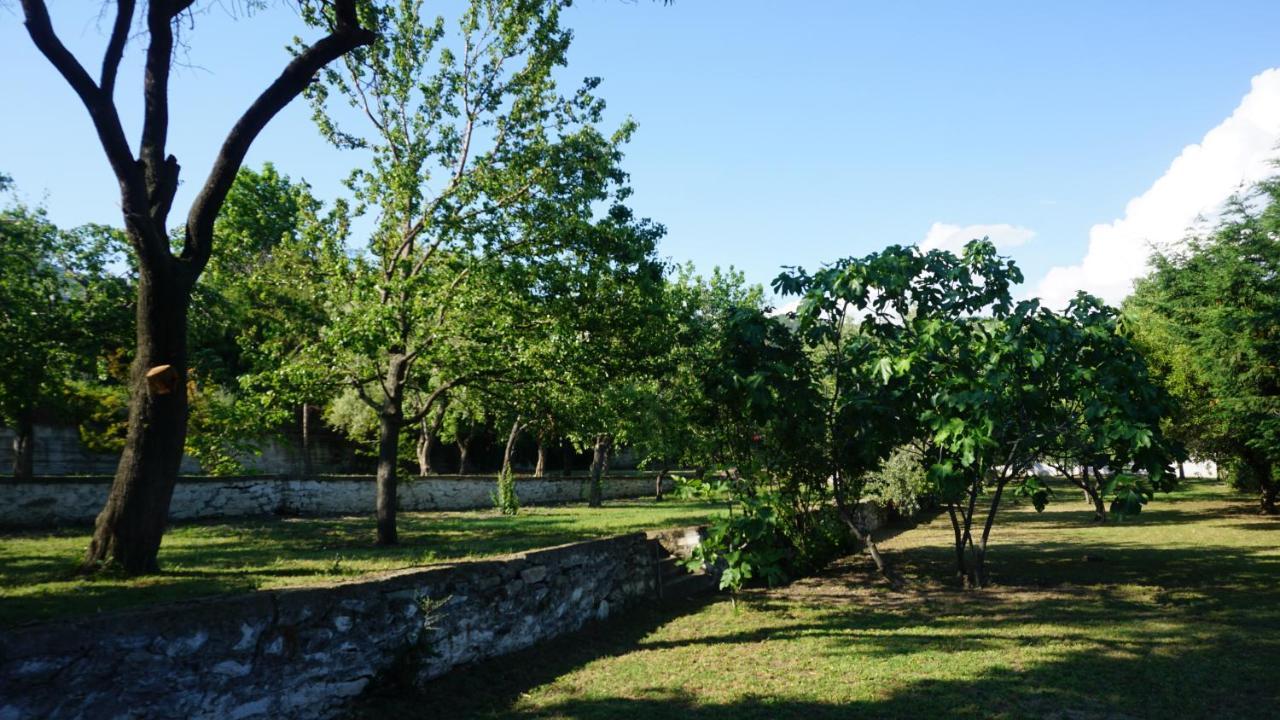 Kavet Palio Cottage Palaiontsiflikion Bagian luar foto